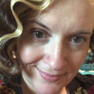 Meet your Posher, Rebecca